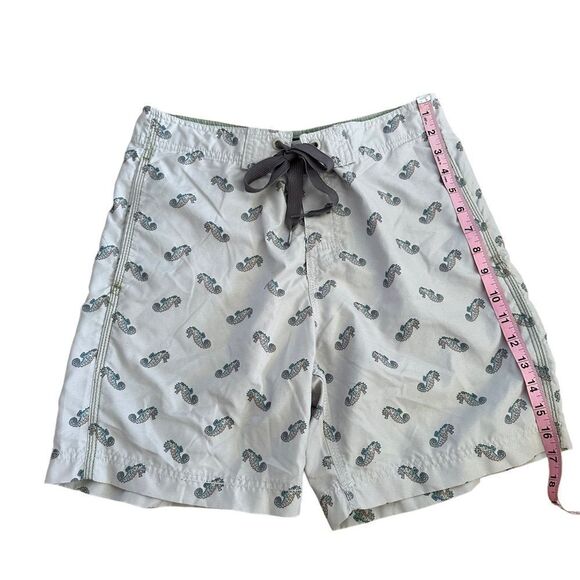 Reyn Spooner ~Mens Boardshorts ~ seahorse print ~ size 30 ~very light blue/green - Picture 6 of 8
